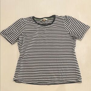 DownEast Black and White Striped Tee. Size L. 100% cotton. Excellent condition.